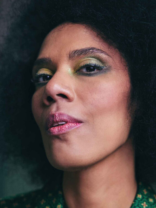 LARA-SOPHIE MILAGRO © NILS SCHWARZ