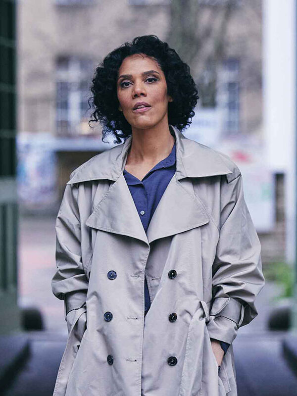 LARA-SOPHIE MILAGRO © NILS SCHWARZ